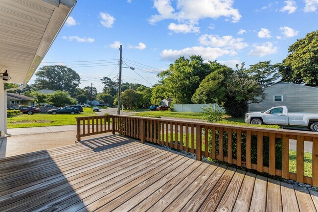 Building Photo - Discover your perfect home in Virginia Beach!