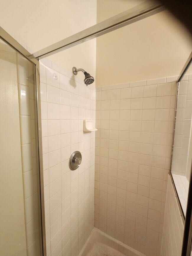 Building Photo - 603 Twin Brook Ln