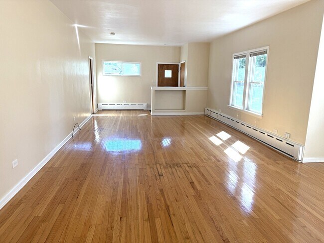 Building Photo - 544 Arlington Ave