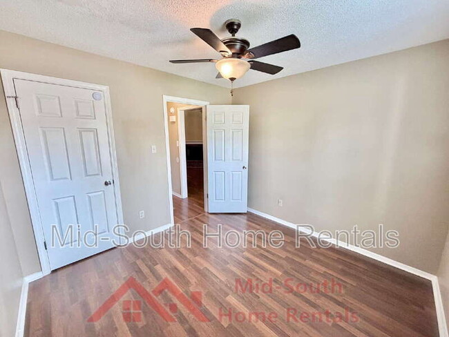 Building Photo - 8339 Honey Dew Cove