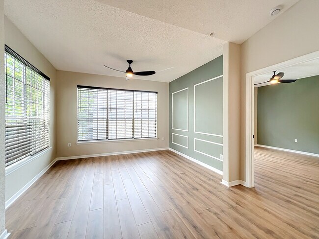 Building Photo - 13103 Mulberry Park Dr