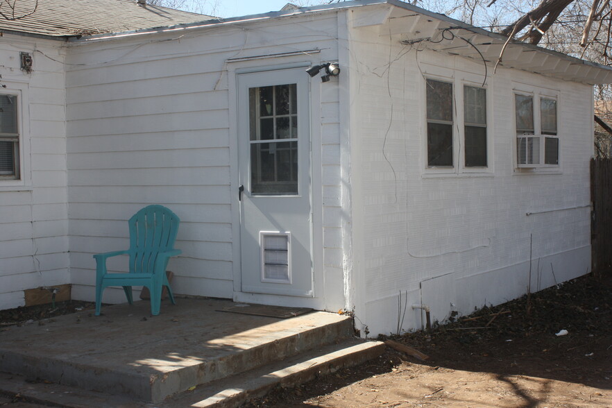 Primary Photo - 2214 21st St