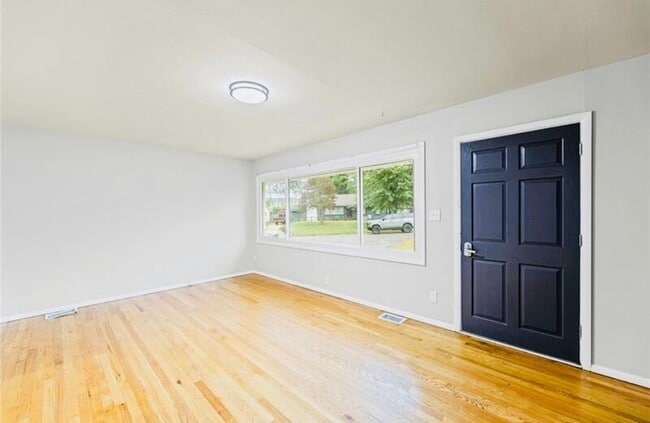 Building Photo - 7020 Hadley St