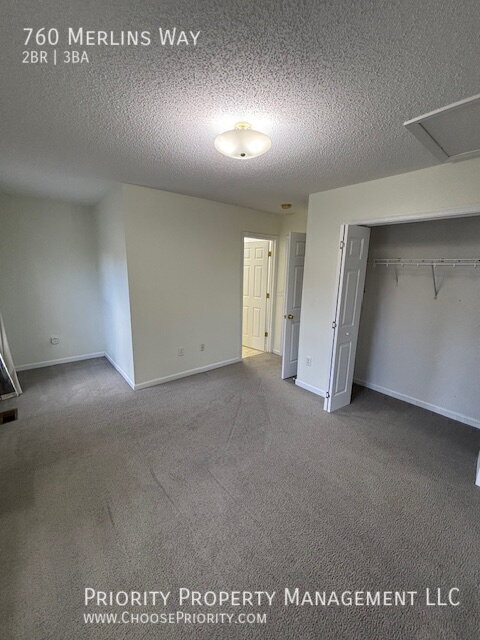 Building Photo - 760 Merlins Way