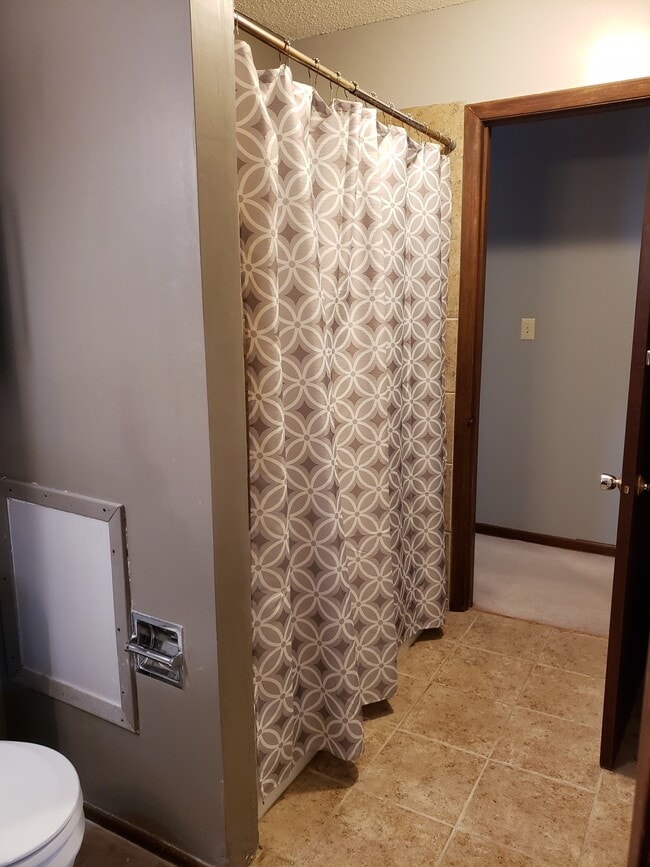 Building Photo - 4811 Candlelight Dr