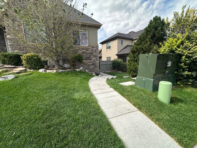 Building Photo - 4000 Mount Airey Dr