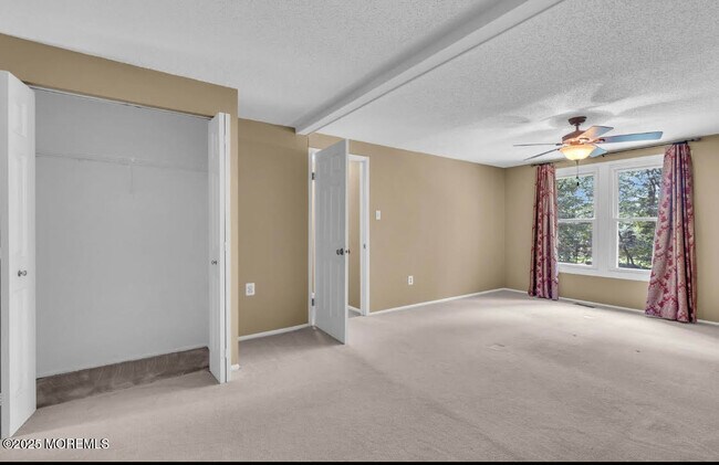 Building Photo - 6 Harmony Hill Ct
