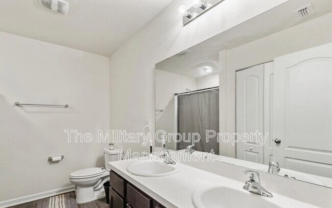 Building Photo - 15661 Strawberry Roan Ct