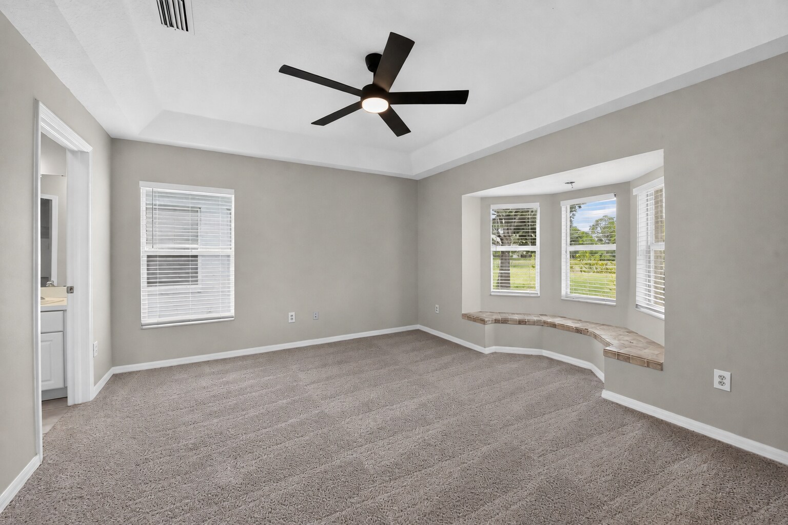 Building Photo - 6641 Cambridge Park Dr