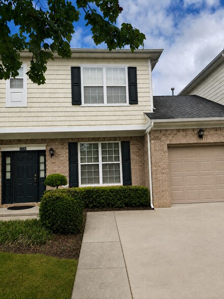 Building Photo - 5328 Brinsley Ln