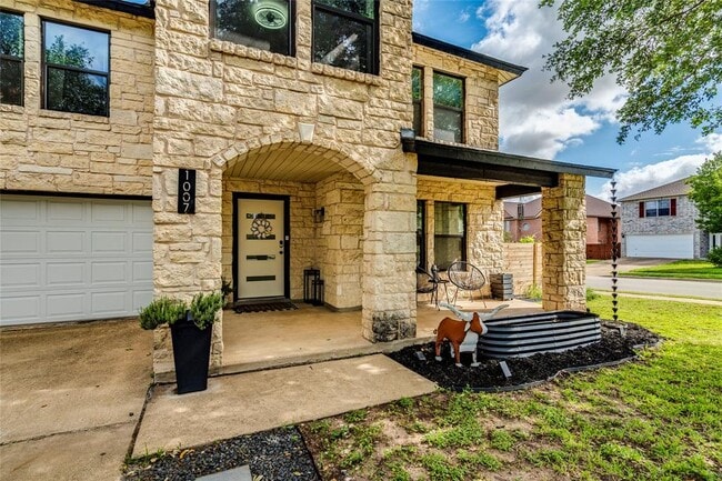 Building Photo - 1007 Silverstone Ln