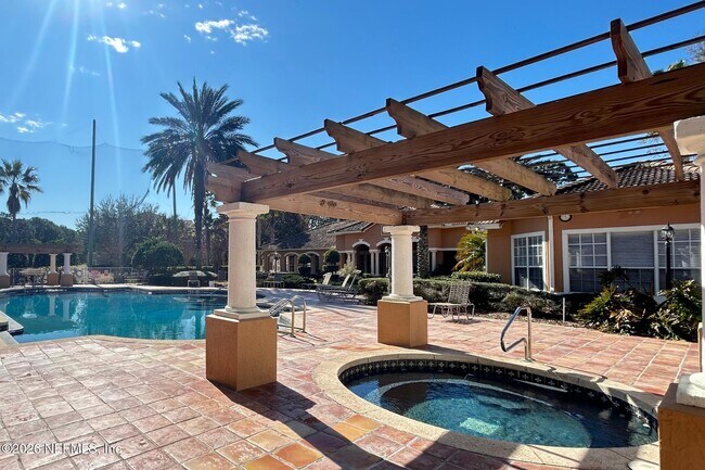 Building Photo - 510 Florida Club Blvd