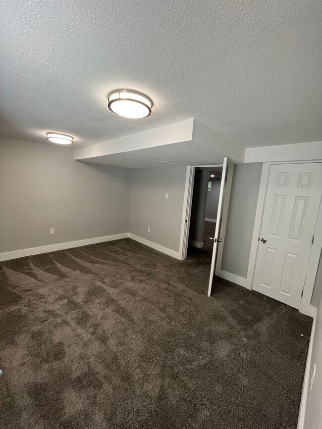 Building Photo - Immaculate 4-Bedroom, 3-Bathroom Ranch Home Nestled in the Cotton Creek Neighborhood!