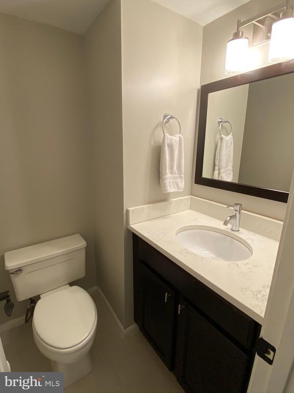 Building Photo - 216 Gretna Green Ct