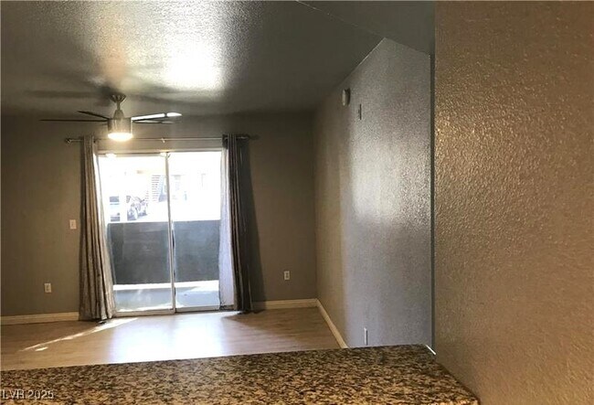 Building Photo - 555 E Silverado Ranch Blvd