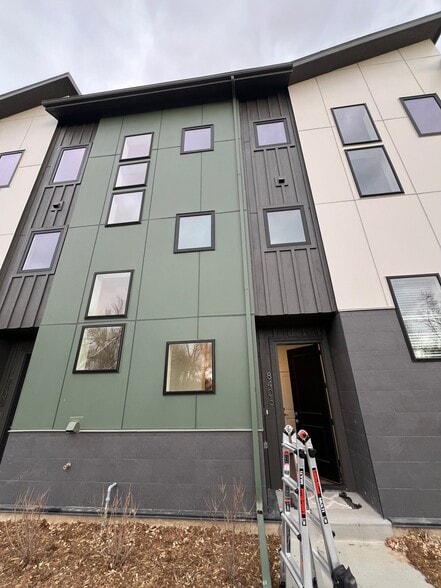 Building Photo - 8406 W 52nd Ave