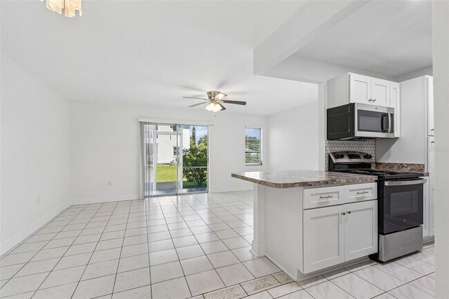 Building Photo - 237 S McMullen Booth Rd