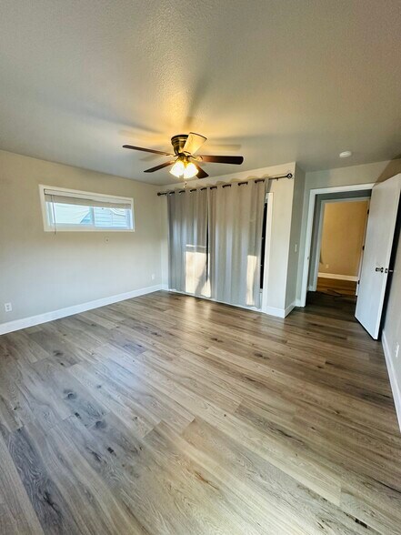 Building Photo - 1274 N Cedar St