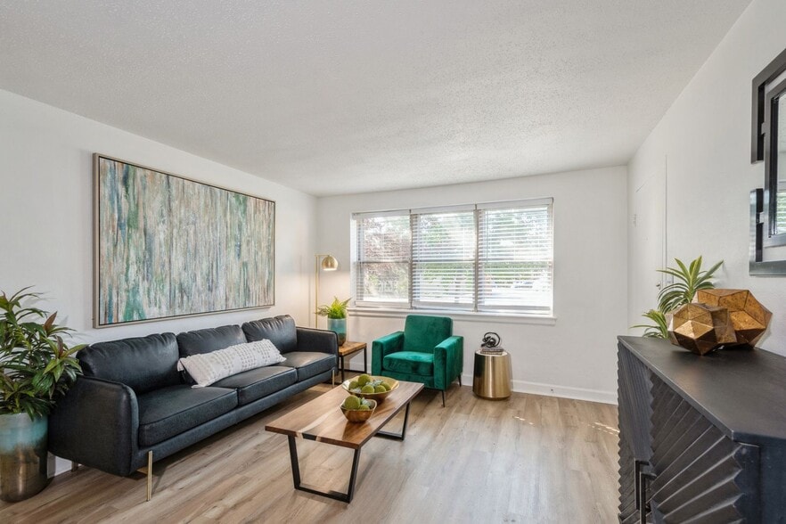 Interior Photo - Brickline