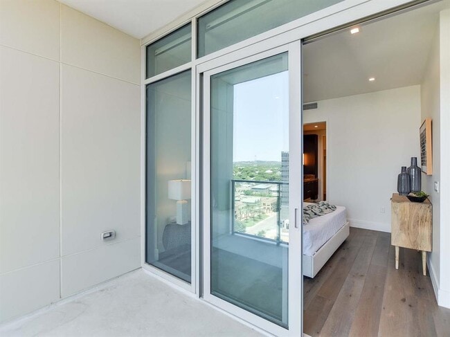 Building Photo - 501 West Ave