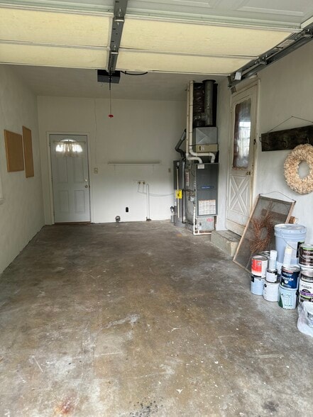 Building Photo - 1208 S Fullhart Dr