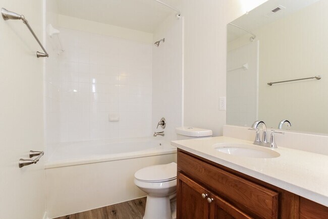 Building Photo - 8138 Sanders Glen Ln