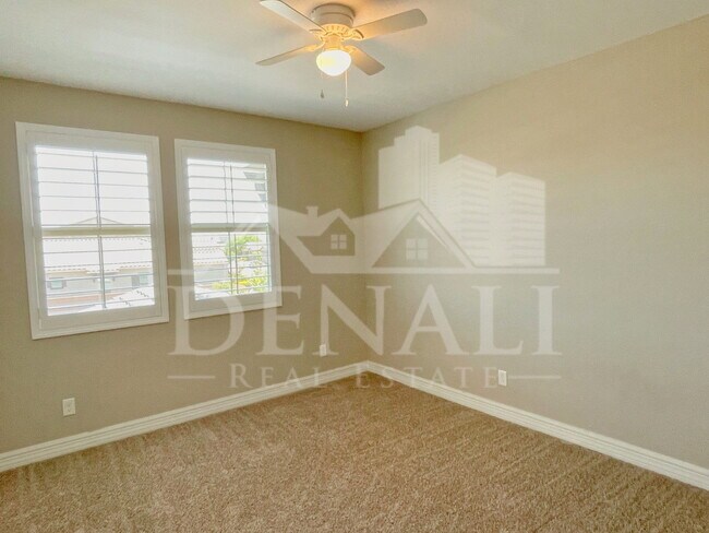 Building Photo - 13648 N 144th Dr