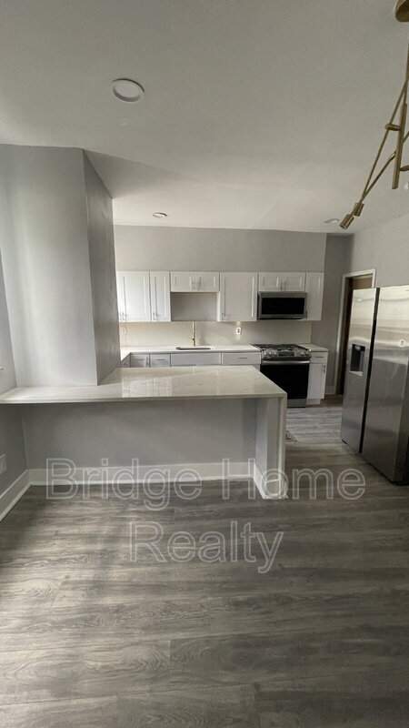 Building Photo - 6960 Monticello St