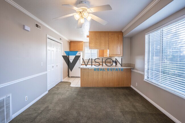 Building Photo - 909 N 500 W