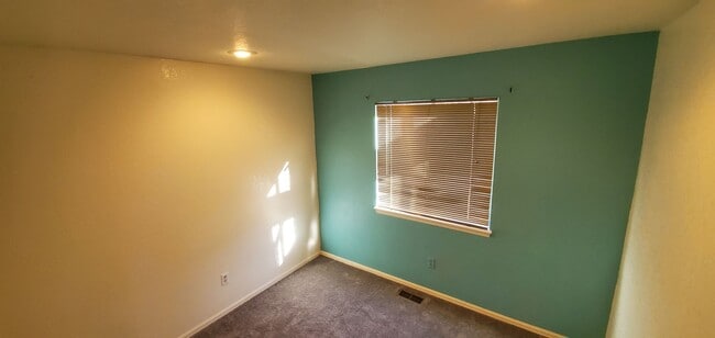 Building Photo - 2ND MONTH FREE FOR LEASE STARTING OCT 16!!
