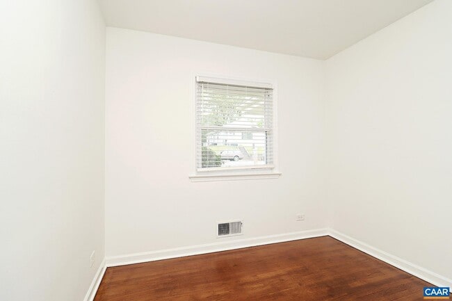 Building Photo - 909 Ridge St