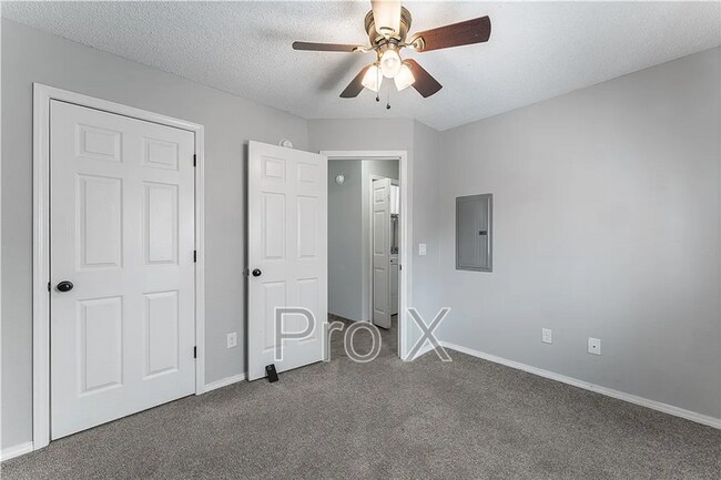 Building Photo - 3501 SW Landau Ct