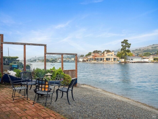 Building Photo - 216 San Rafael Ave