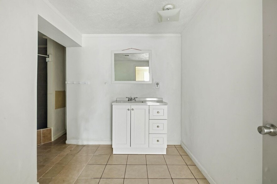 Building Photo - 2543 Co Rd 332