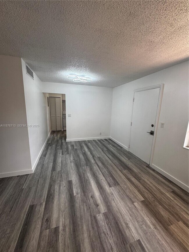 Building Photo - 2515 Polk St