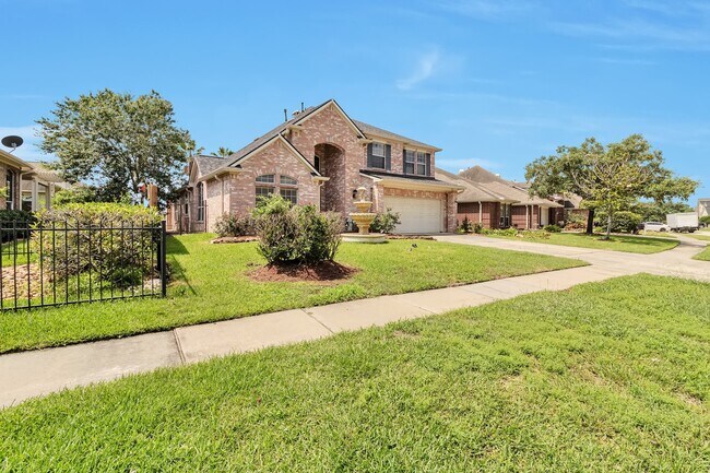 Building Photo - 11811 Newport Shore Dr