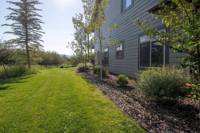 Building Photo - 216 Abby Lp
