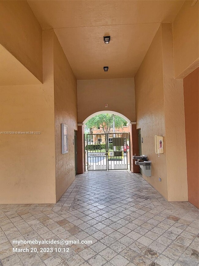 Building Photo - 4967 Tradewinds Ter