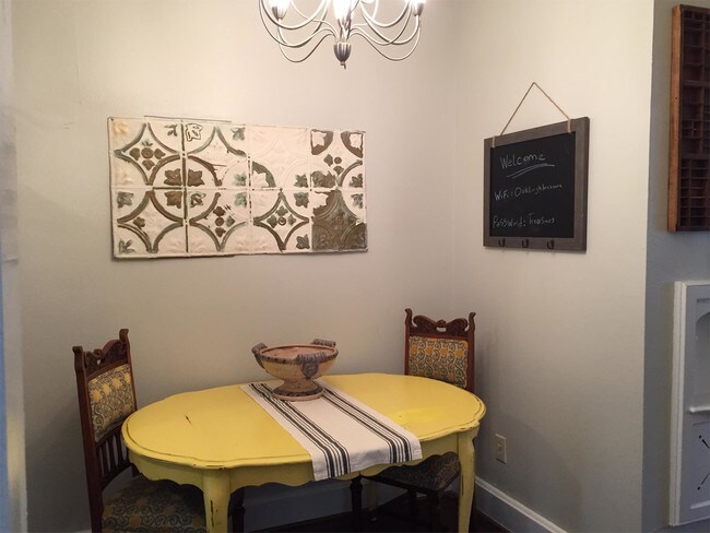 Building Photo - 1051 Government St