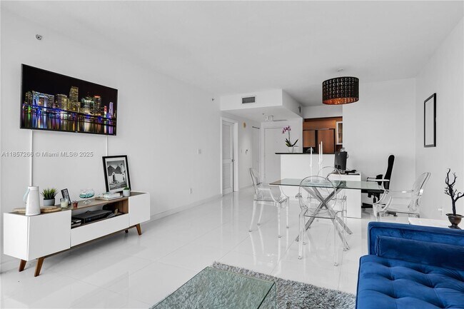 Building Photo - 335 S Biscayne Blvd