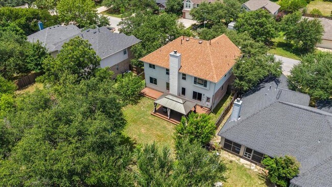 Building Photo - 706 Hilltop Dr