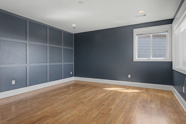 Building Photo - 118B Fern Ave