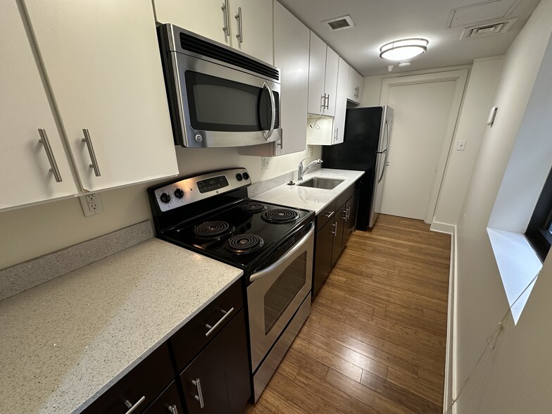 Building Photo - 3 Winter Pl