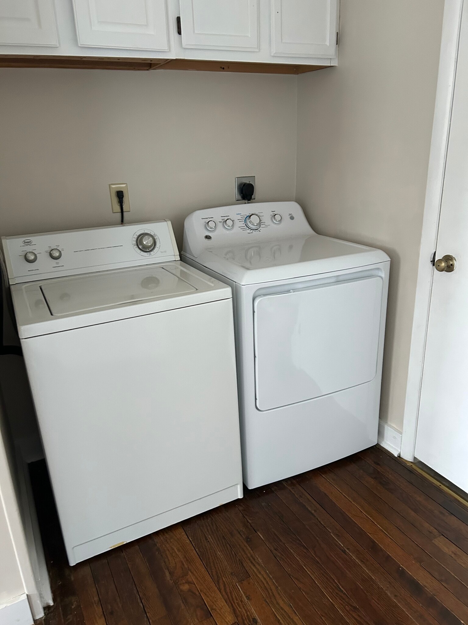 Laundry - 19 N Market St