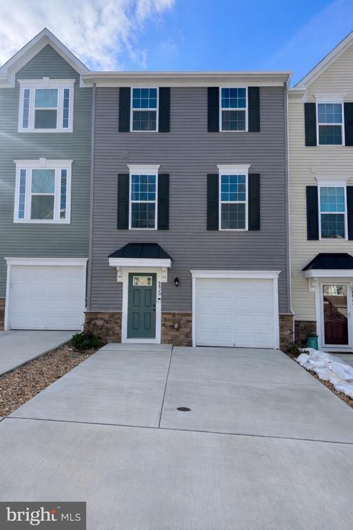 Building Photo - 8820 Stevenson Ln