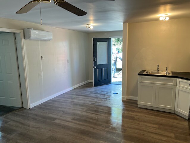 Building Photo - 2220 Bandler Rd