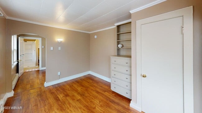 Building Photo - South Side Efficiency