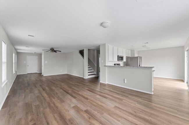 Building Photo - 7642 Appleberry Dr