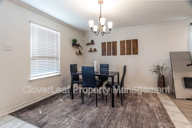 Building Photo - 10406 Labrado Dr
