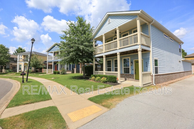 Building Photo - 626 N Tennyson Ln